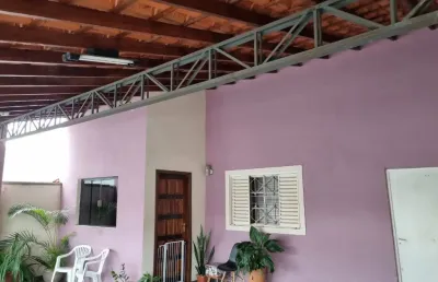 Casa com 130 m²/ 2 dorm./ edícula/ central parque/ só r$ 325 mil