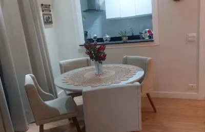 Apto com lazer / 54 m²/ cozinha modulada/ sacada/ vila haro/ venda 296 mil
