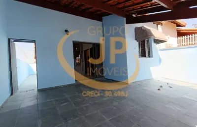 Casa térrea à venda/ 2 dorm./ suíte/ quintal amplo/ 2 vagas/ jd. santa rosália
