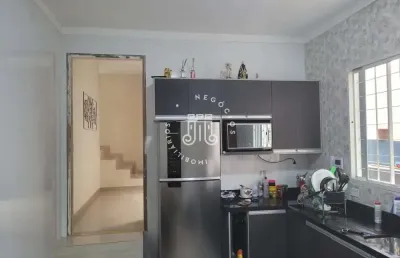 Casa comercial/residencial à venda com 04 dormitórios (01 suíte), localizada no bairro centro na cidade de jundiaí-sp.