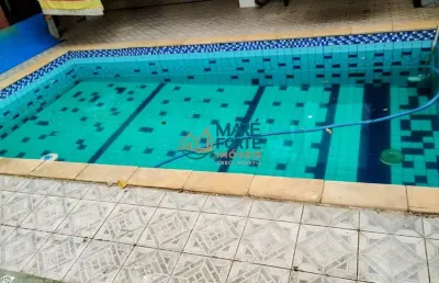 Casa ampla arejada com piscina e jardim em ubatuba sp