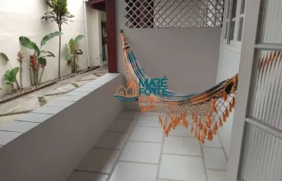 Casa principal, com uma edícula no centro de ubatuba sp