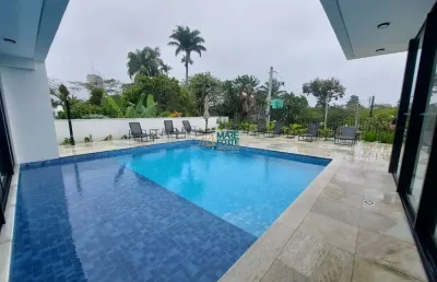 Casa decorada em condominio fechado com estrutura de lazer!
