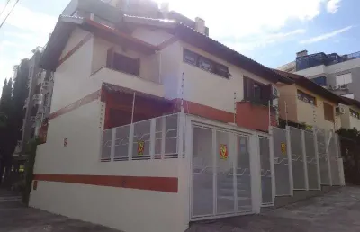 Casa com 3 quartos à venda na rua jornal o povo, jardim itu sabará, porto alegre, 130 m2 por r$ 790.000
