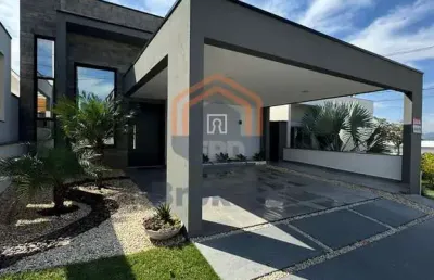 Casa com 3 quartos à venda na Rua Vitória, 264, Jacaré, Cabreúva