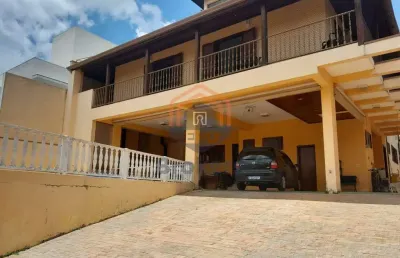 Casa com 7 quartos à venda na Avenida Humberto Cereser, Caxambu, Jundiaí