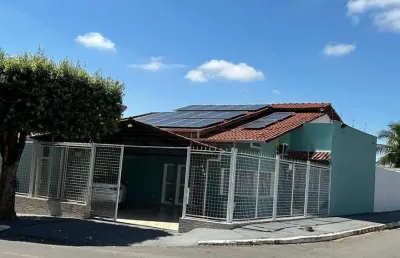Casa de esquina no bairro boa esperança proximo a ufmt