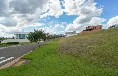 Terreno em condomínio fechado à venda na Rua Vicente Quercia, 3, Alphaville Dom Pedro 3, Campinas