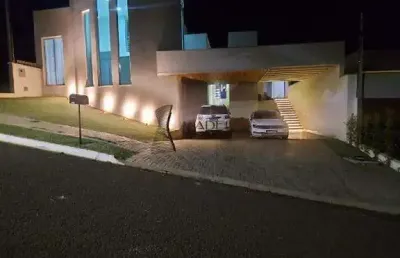 Vende-se linda casa com 4 quartos no condominio ecogarden