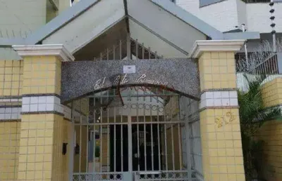 Apartamento com 3 quartos à venda na Zona 07, Maringá 