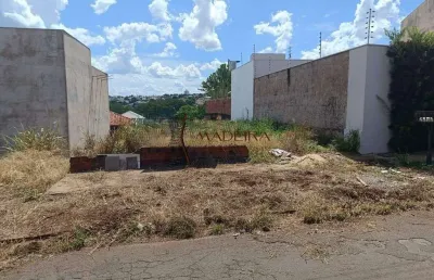 Terreno à venda na Vila Marumby, Maringá 