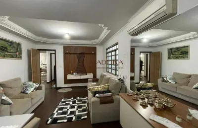 Excelente oportunidade! casa ampla em terreno de 500m² à venda