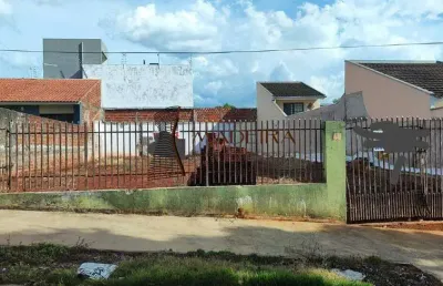 Vende-se terreno inteiro no jardim oasis - maringa, com 300m2