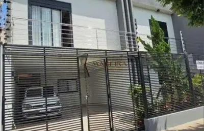 Imponente sobrado com 202m² – acabamento premium e energia solar | sarandi – pr