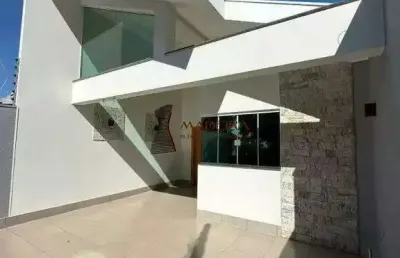 Casa com 3 quartos para alugar no Jardim Monte Rei, Maringá 