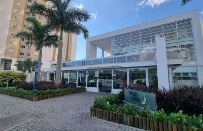 Apartamento alto padrão semimobiliado com armarios planejados