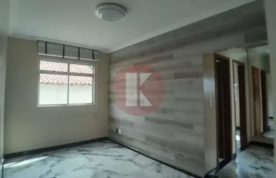 Apartamento de 03 quartos com armários no santa mônica
