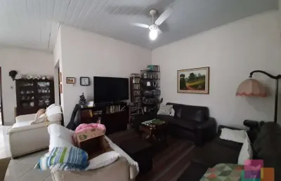 Casa com 3 quartos à venda na rua oscar a schneider, --, atiradores, joinville por r$ 2.200.000