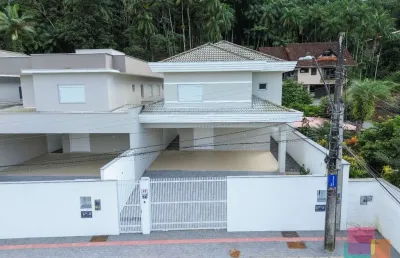 Casa com 4 quartos à venda na rua campo alegre, --, atiradores, joinville por r$ 2.430.000