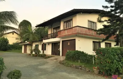 Casa com 5 quartos à venda na rua fides huhn, --, glória, joinville por r$ 980.000