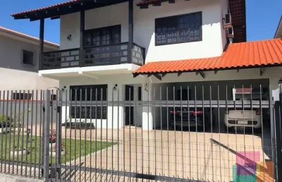 Casa com 6 quartos à venda na rua otto benack, --, bom retiro, joinville por r$ 1.200.000