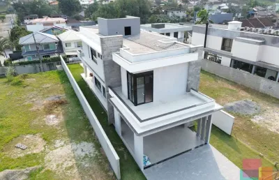 Casa em condomínio fechado com 3 quartos à venda na rua emílio germano riesenberg, --, glória, joinville por r$ 2.450.000