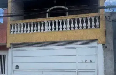 Casa com 4 quartos à venda na Vila Silviânia, Carapicuíba 