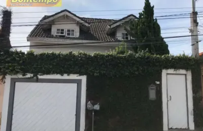 Sobrado sensacional na região central de carapicuíba