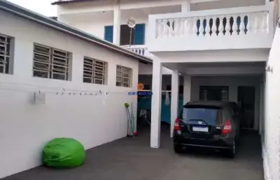 Casa sobrado em piratininga i 2 quartos s/ 1 suite i 3 banheiros i 1 sala i 4 garagens