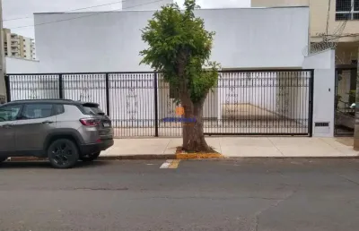 Clinica | recepção | 4 salas | 2 banheiros | 4 vagas | ótima localização