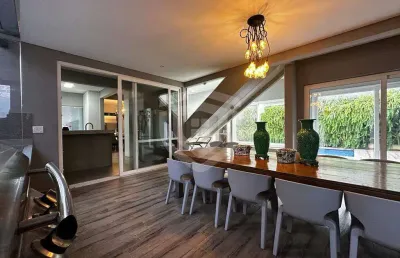 Casa à venda com 4 suítes no condomínio spazio verde