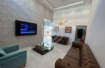 Casa térrea |4 dormitórios |1 suite |3 banheiros| 2 vagas