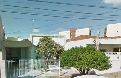 Casa comercial próximo getúlio vargas | 3 dormitórios | 1 suíte | 2 banheiros |