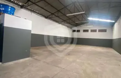 Barracão 350 mts jardim contorno | mesanino i banheiro