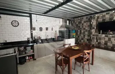 Apartamento térreo | quintal |2 dormitórios |1 banheiro | 1 vaga