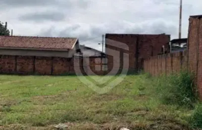 Terreno à venda no Jardim Solange, Bauru 