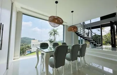 Casa para alugar no bairro ariribá - balneário camboriú/sc