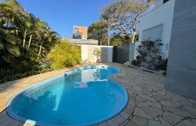 Casa com 4 quartos para alugar na Cabeçudas, Itajaí 