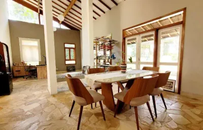 Casa à venda em cotia, jardim colibri, com 4 quartos, com 255 m², condomínio jardim colibri