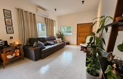 Casa à venda em cotia, jardim colibri, com 3 suítes, com 196 m²