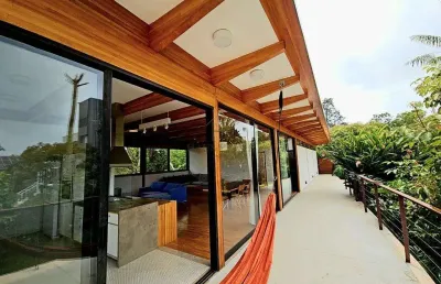 Casa à venda e para alugar em ibiúna, centro, com 3 quartos, com 384.15 m²
