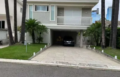 Alphaville 3 - casa com 360m², 4 dorm(4 suítes), 6 vagas, hidro e muito mais em