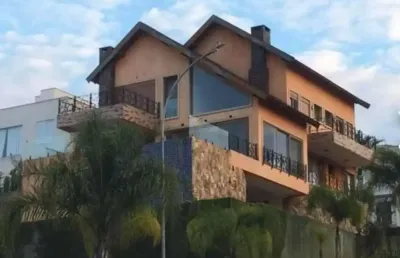 Burle marx - casa com 500m², 3 suítes, 4 vagas, planejados, cinema e piscina em