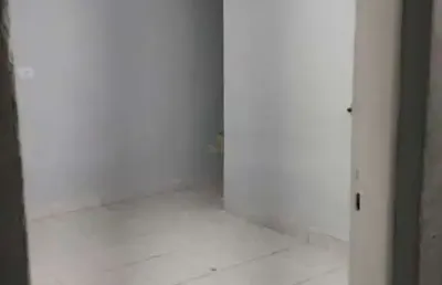 Casa com 3 cômodos para locação – r$ 1.200 barueri/sp (11) 94584-8250 whatsapp