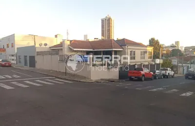 Casa com 4 quartos à venda na Rua Barão do Rio Branco, 545, Centro, Guarapuava