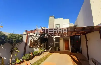 Excelente sobrado disponível para venda próximo a rodoviária