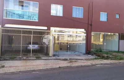 Sala comercial para alugar na Rua Guaira, Sala 02, 1930, Alto da XV, Guarapuava