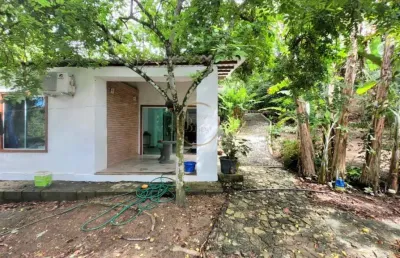 Casa 02 dorm. em village 3 - porto seguro: 100m², 2 dormitórios, 1 suíte, 2 banheiros - venda e locação por r$ 750.000