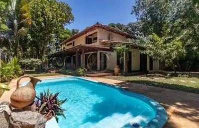 Casa 2 dormitórios em arraial d'ajuda - aluguel por r$9.000