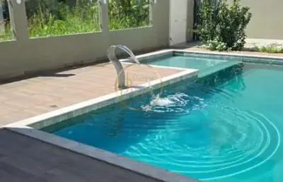 Apartamento à venda em taperapuã, porto seguro, 2 suítes, 80m²